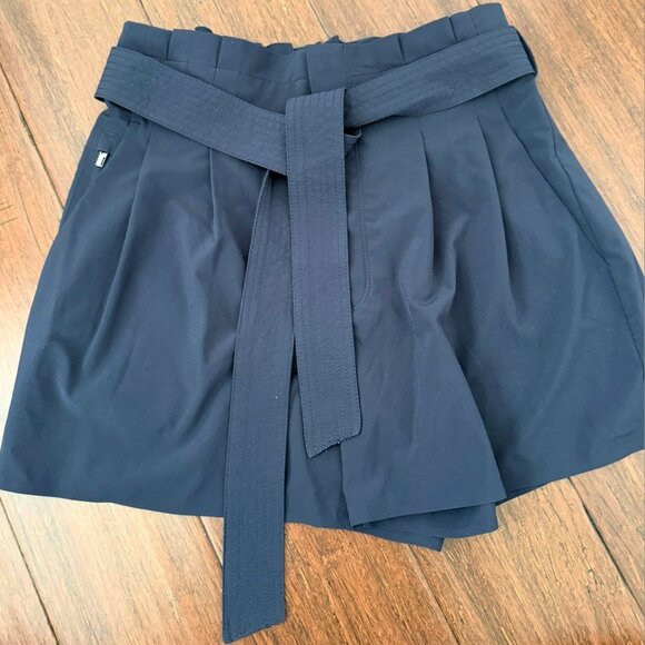 Athleta Skyline Shorts II Navy Size 4 - Picture 1 of 4